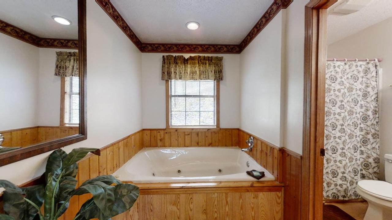 Little Mountain Hideaway Cabin Pigeon Forge Exteriör bild